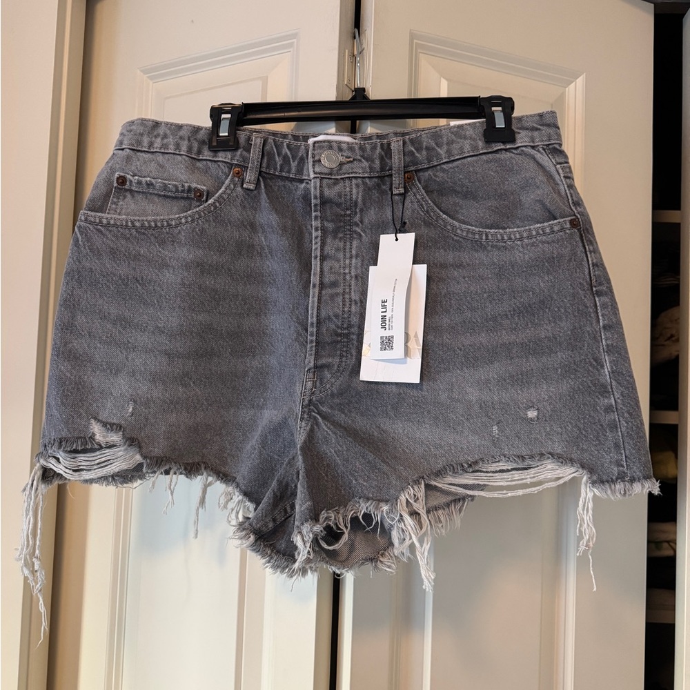 NEW with tags Zara Distressed Hi-Rise Grey Denim Shorts 14